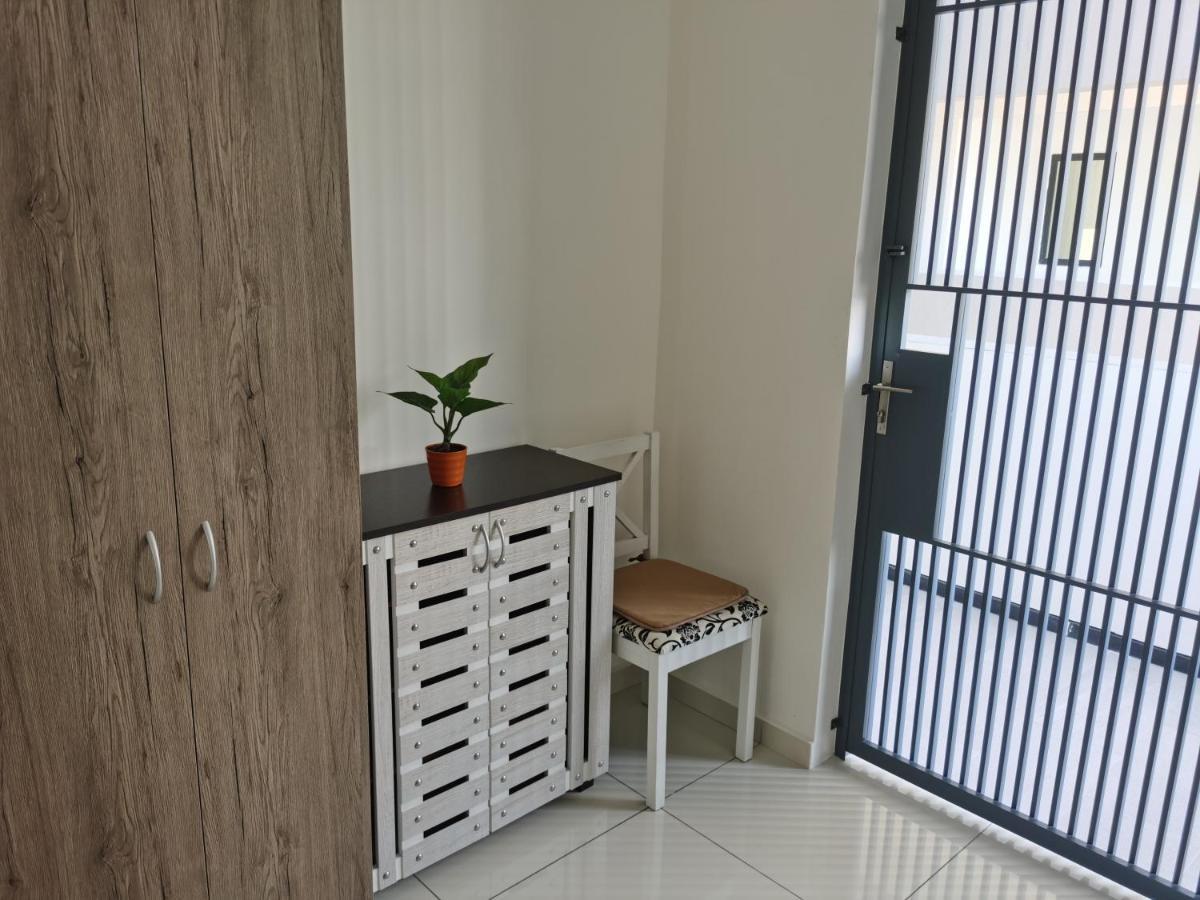 Beacon Exec Suites# Msg Chair#Disney Hotstar George Town Bagian luar foto
