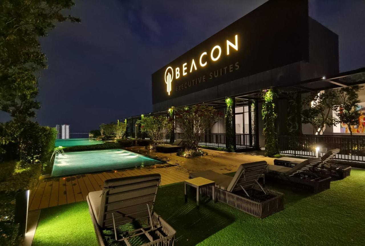 Beacon Exec Suites# Msg Chair#Disney Hotstar George Town Bagian luar foto