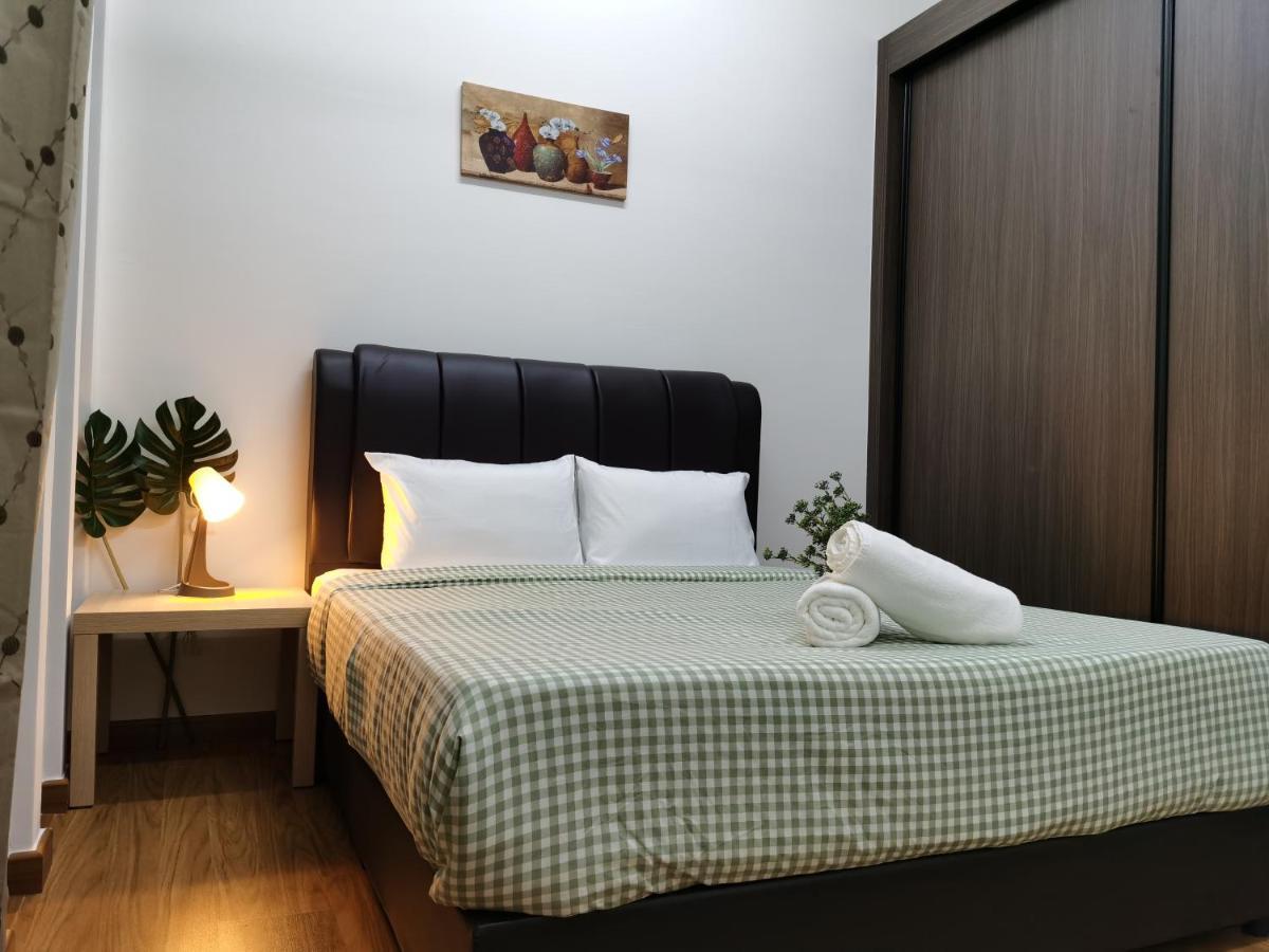 Beacon Exec Suites# Msg Chair#Disney Hotstar George Town Bagian luar foto